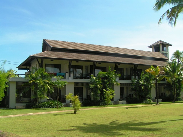 PALM GALLERIA RESORT