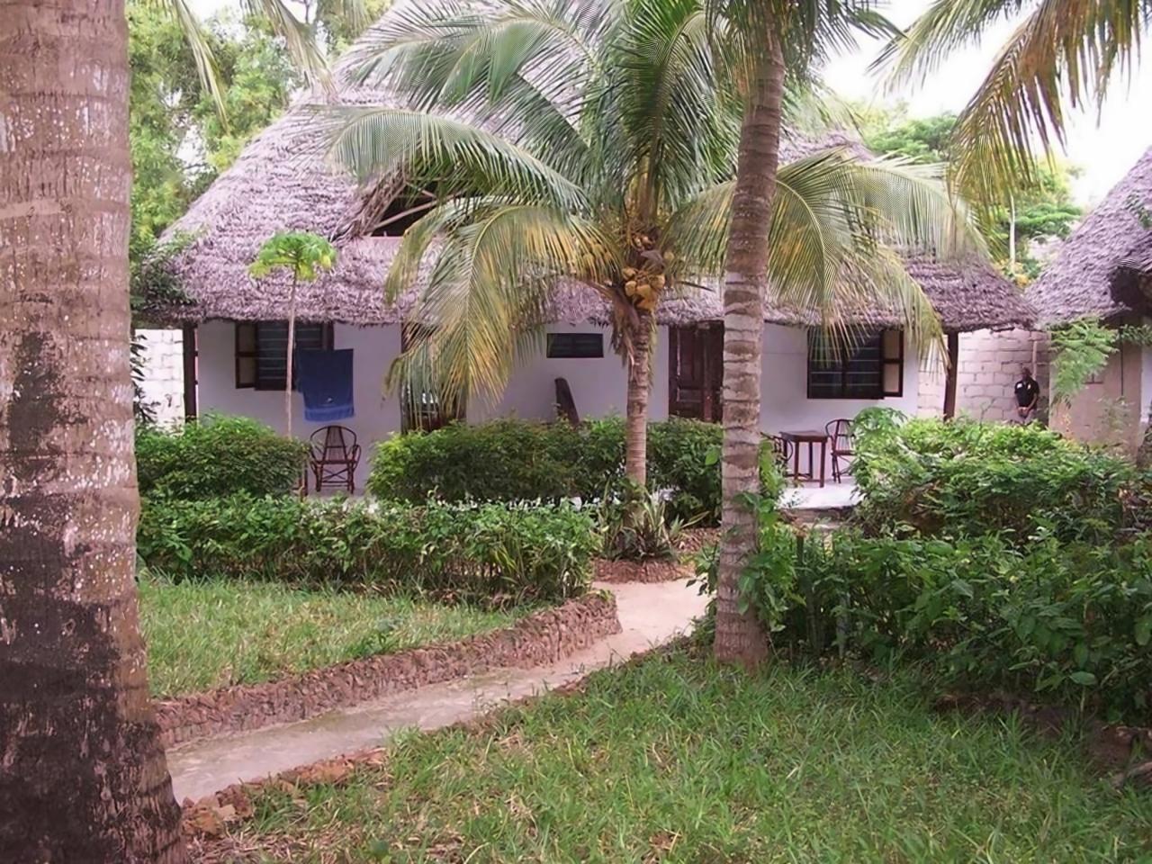 BARAKA BEACH BUNGALOWS